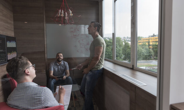 Navigating the HyperLocal Market: Strategies for SMBs in eCommerce