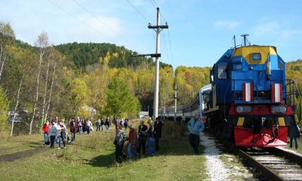 Engage and Convert: The Ultimate Playbook for HyperLocal Advertising and Content Marketing