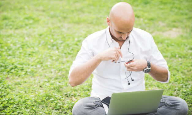 Mastering Your Neighborhood: Effective HyperLocal Marketing Strategies for SMBs