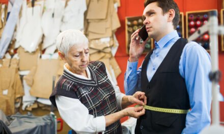 Beyond Transactions: Building Lasting Relationships Through Outstanding Customer Experience in SMBs
